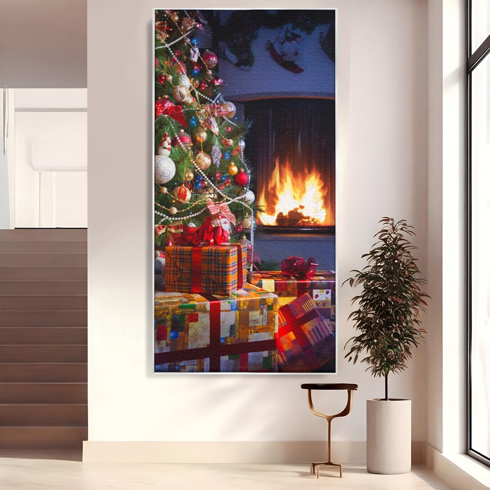 Tablou canvas cu brad de craciun langa semineu, in rama de aluminiu argintiu